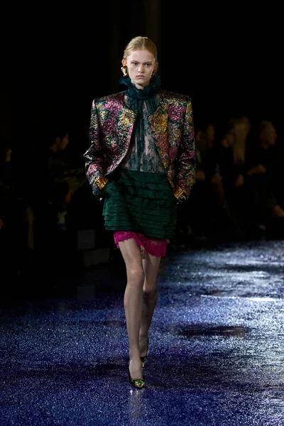 Look 46